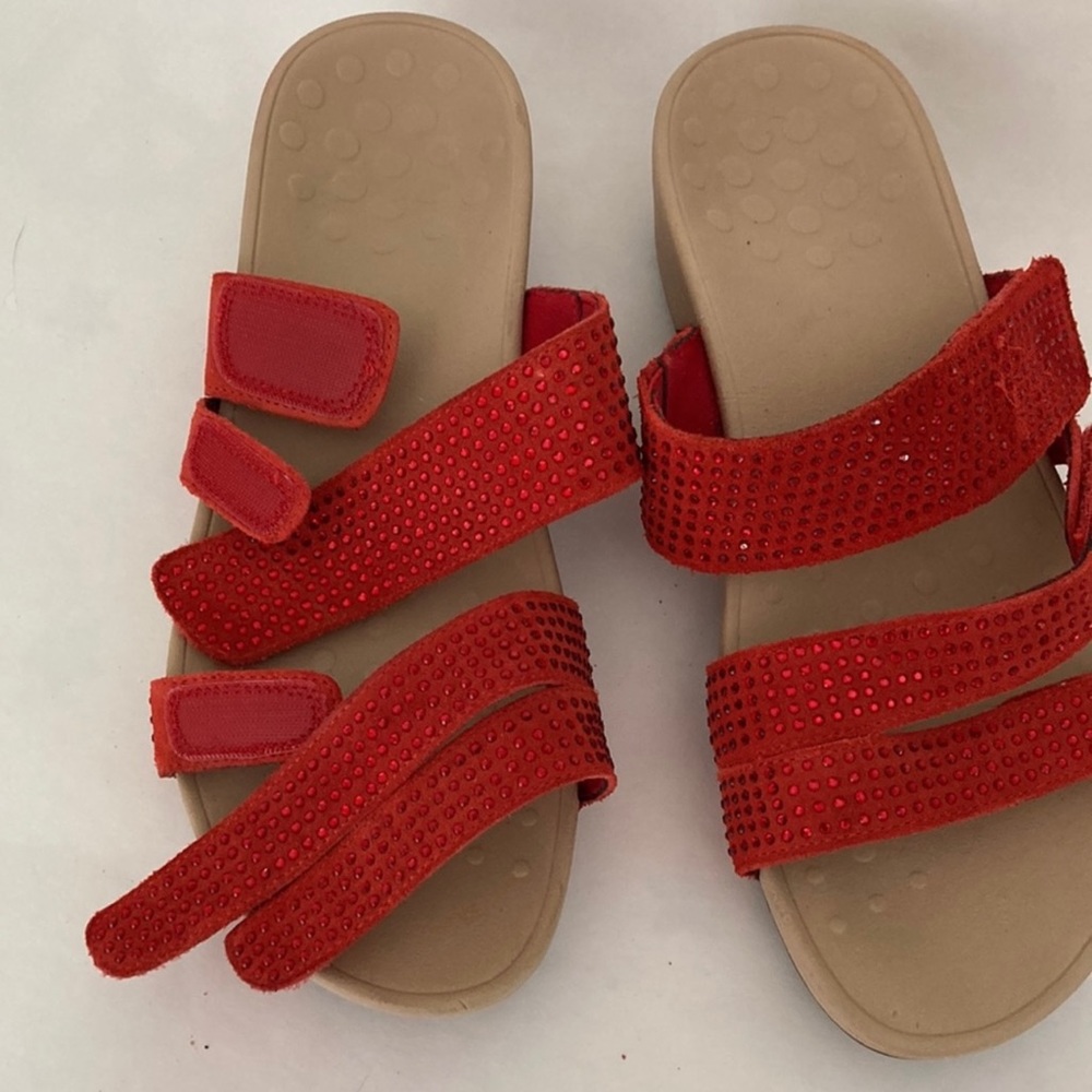 EUC Vionic Womens Sandals - Picture 2 of 6